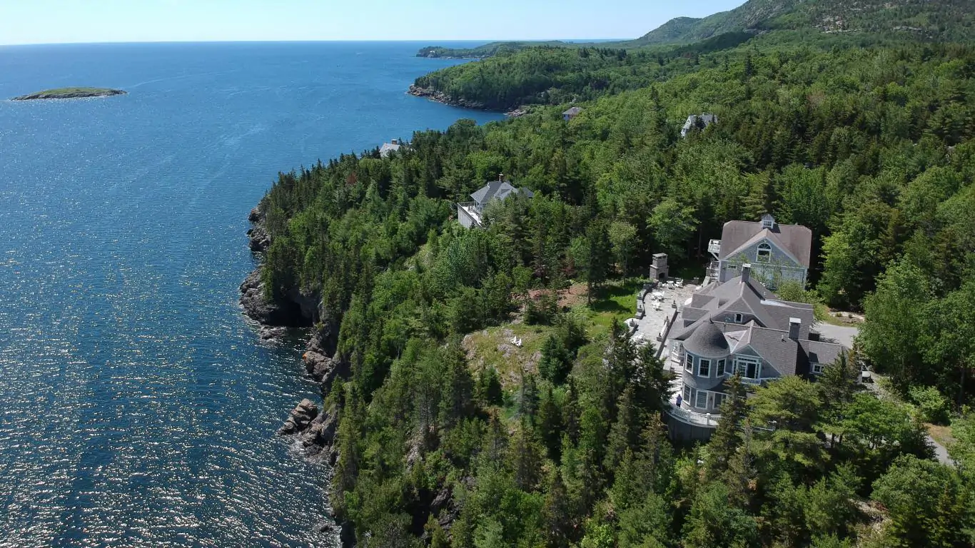Villa Eastern Watch | Maine