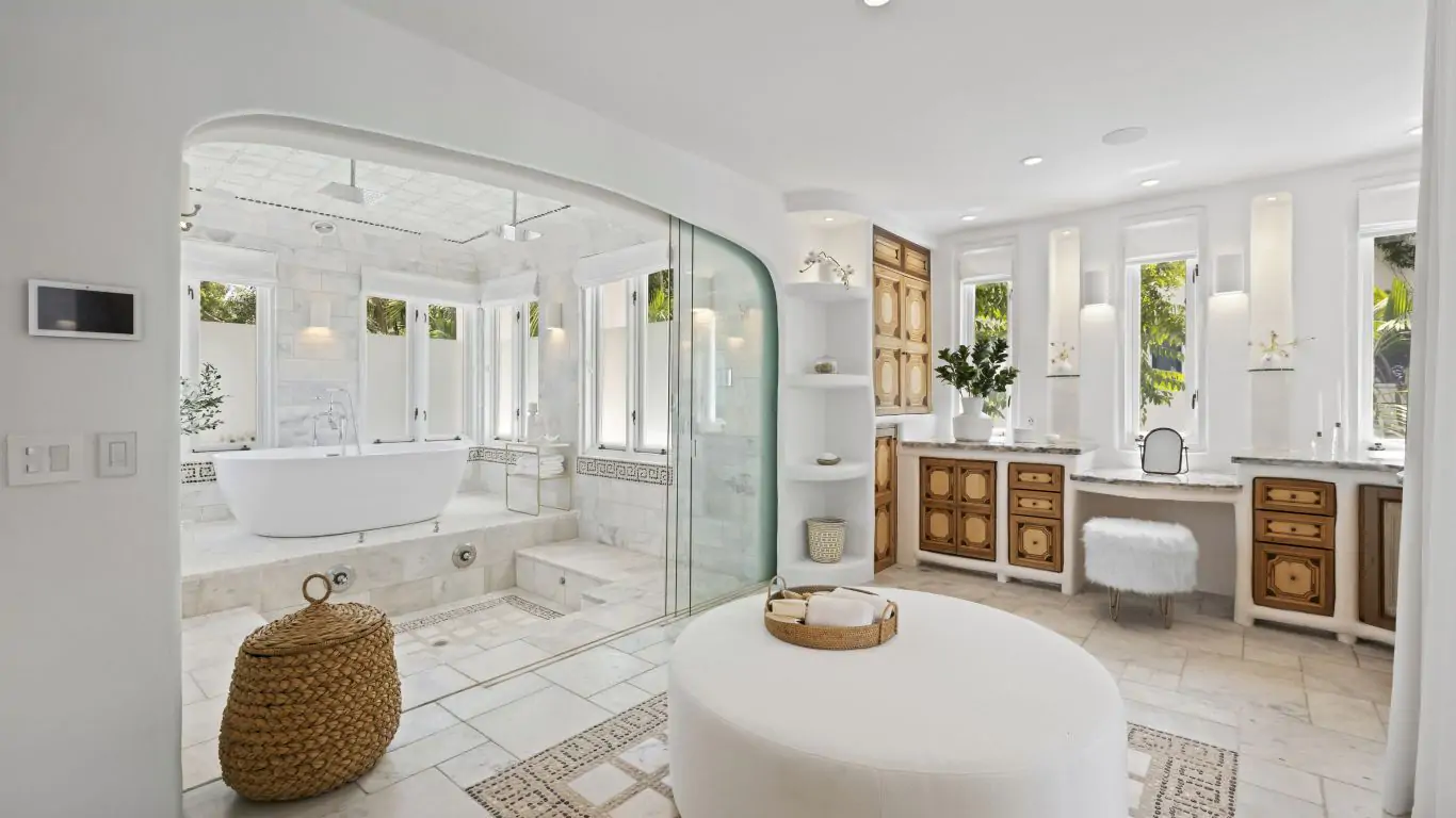 Villa Leah | Miami