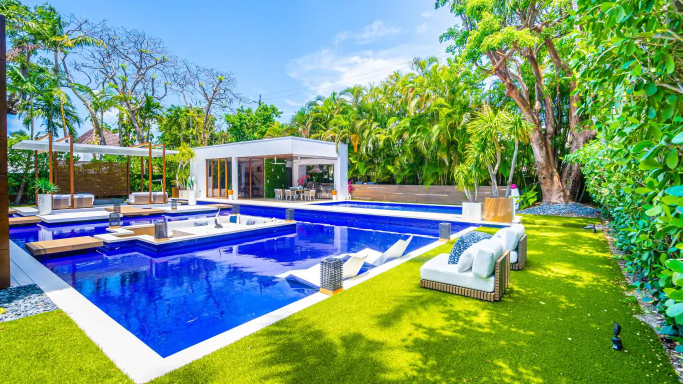 Villa Astra | Miami