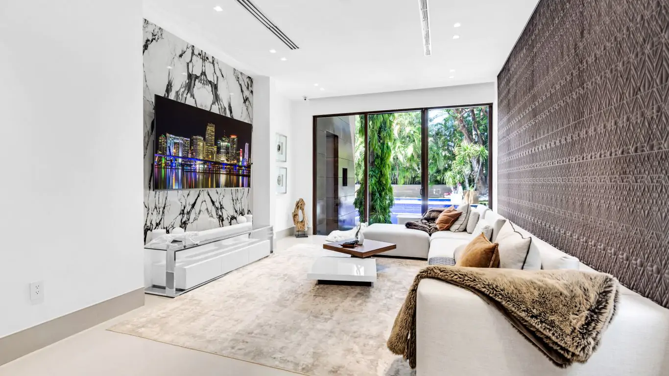 Villa Astra | Miami