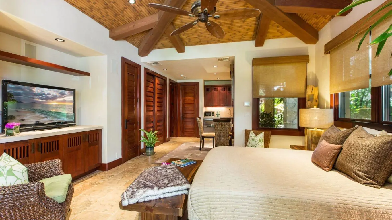 Banyan House | Oahu