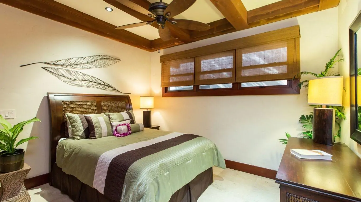 Banyan House | Oahu