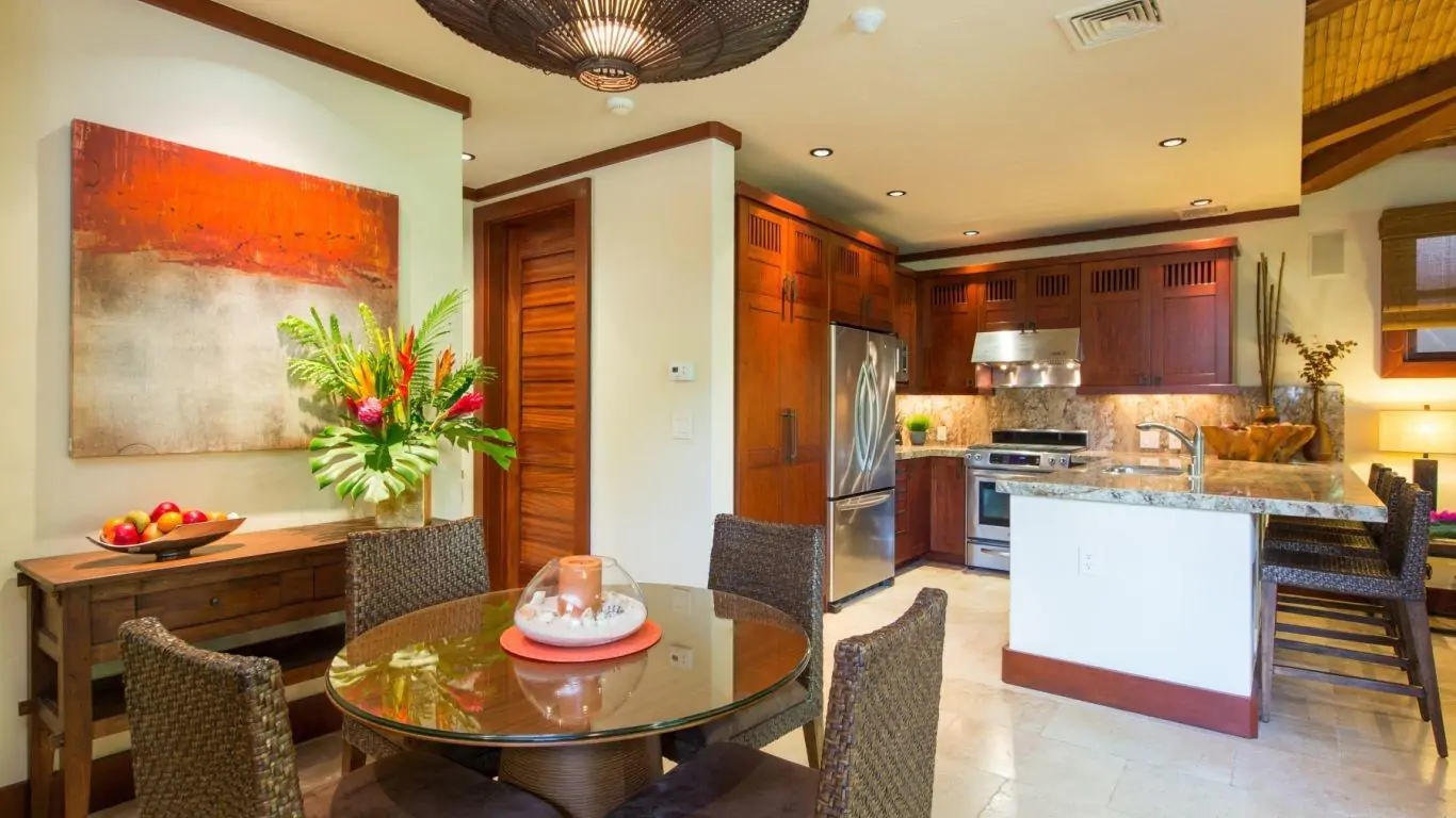 Banyan House | Oahu