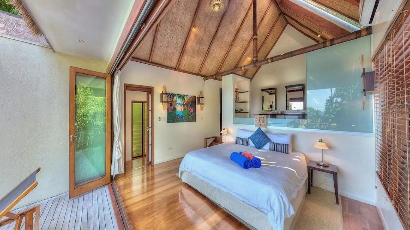Royal Davui | Pacific Ocean Islands