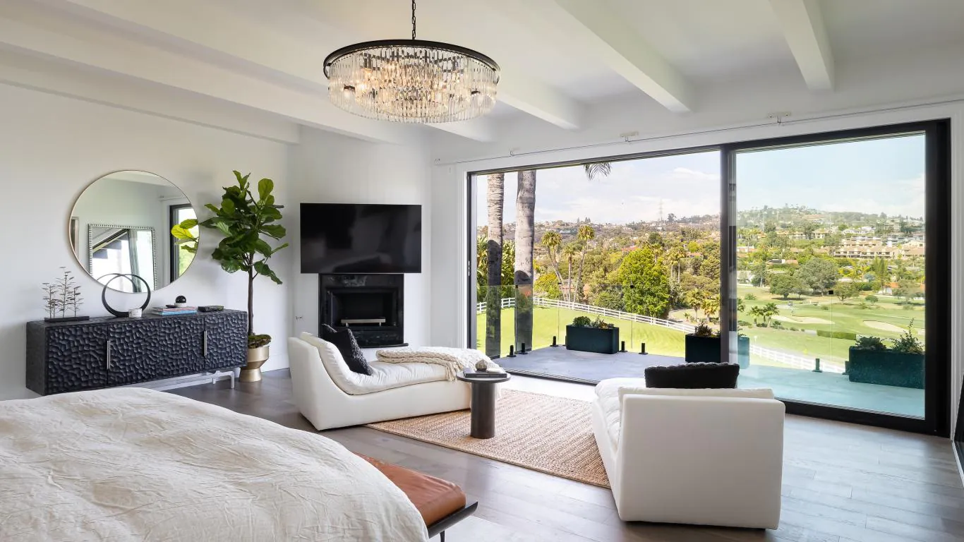 Grand Blanc Maison | San Diego