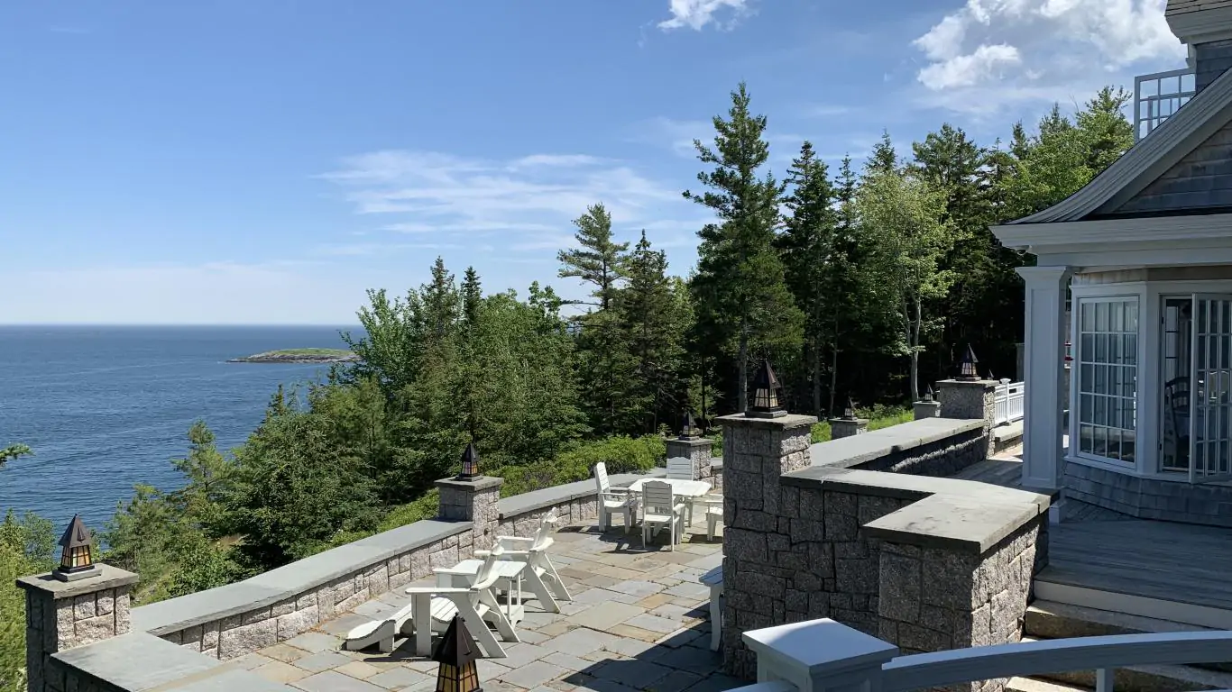 Villa Eastern Watch | Maine