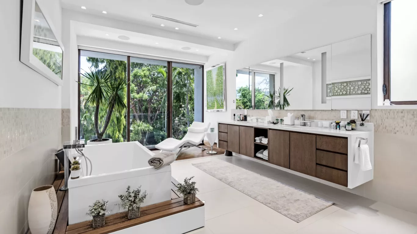 Villa Astra | Miami