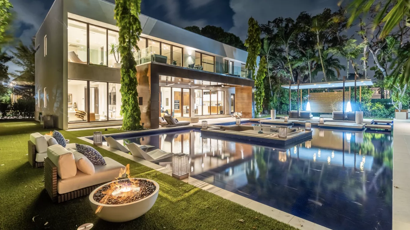 Villa Astra | Miami