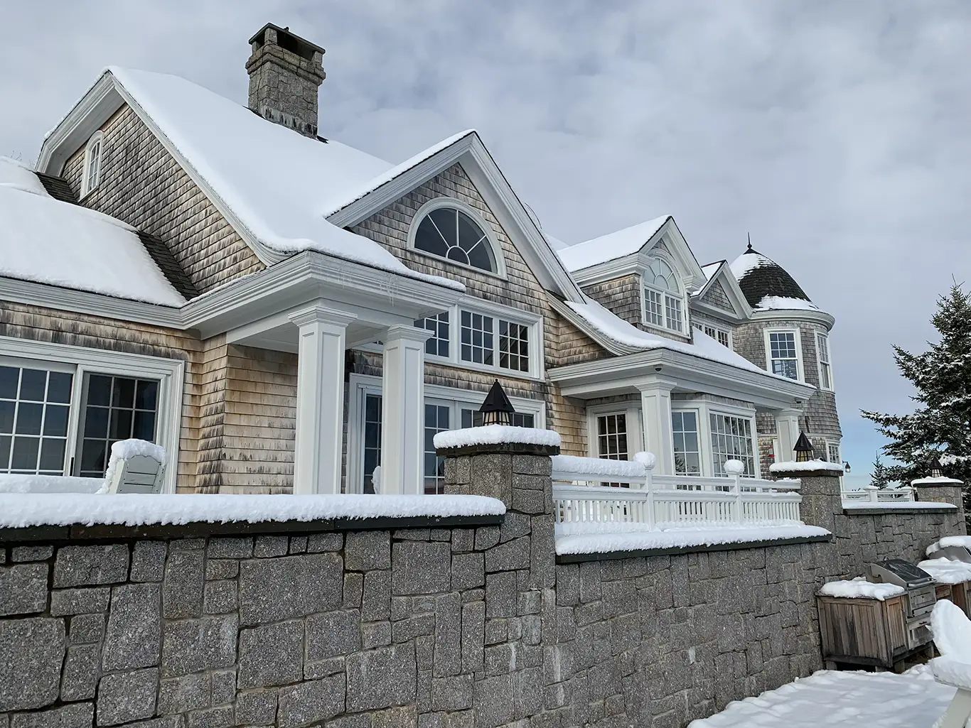Villa Eastern Watch